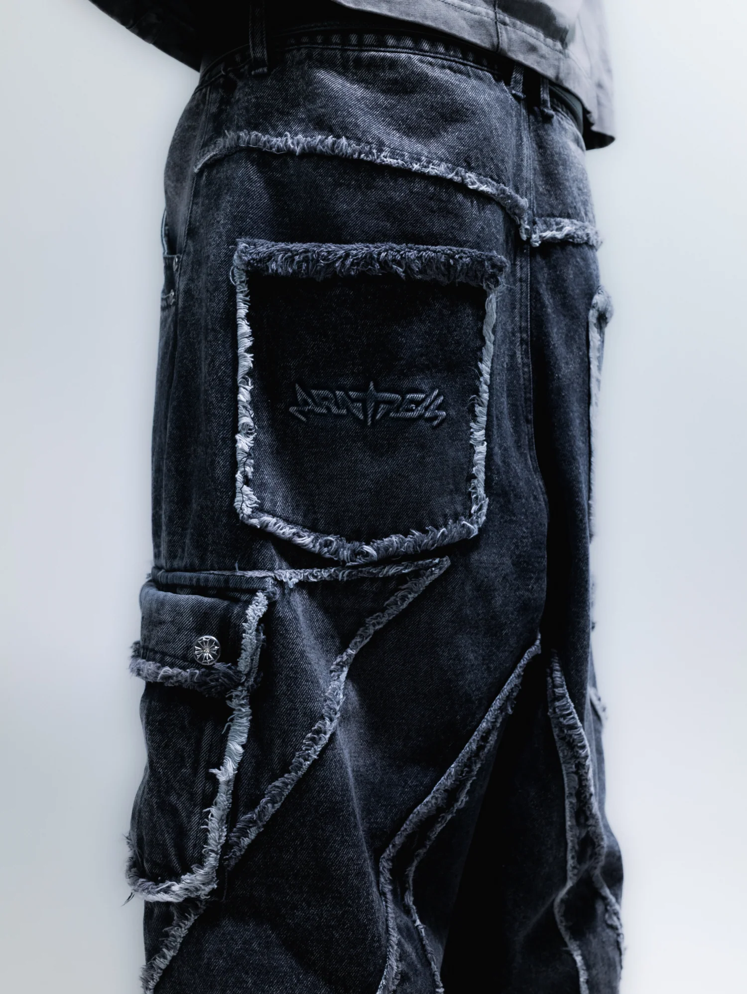Arnmor Cargo Pant Black - Image 7