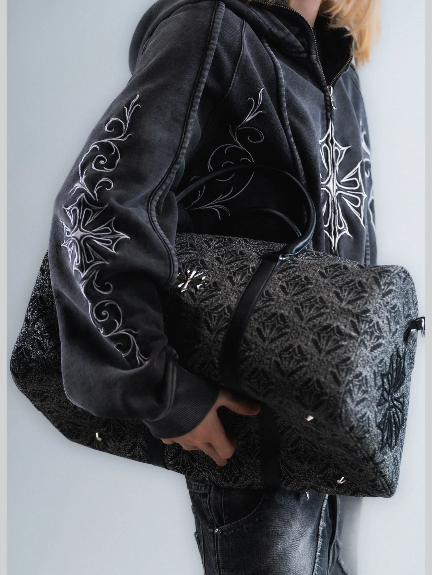 Relic Duffle Bag - Image 5