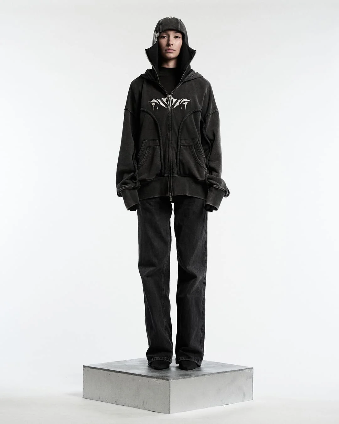 Phantom Hoodie Black - Image 4