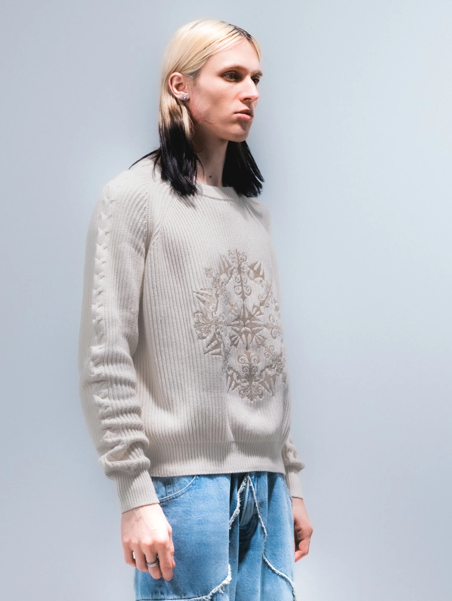 Sovereign Knit Cream - Image 6