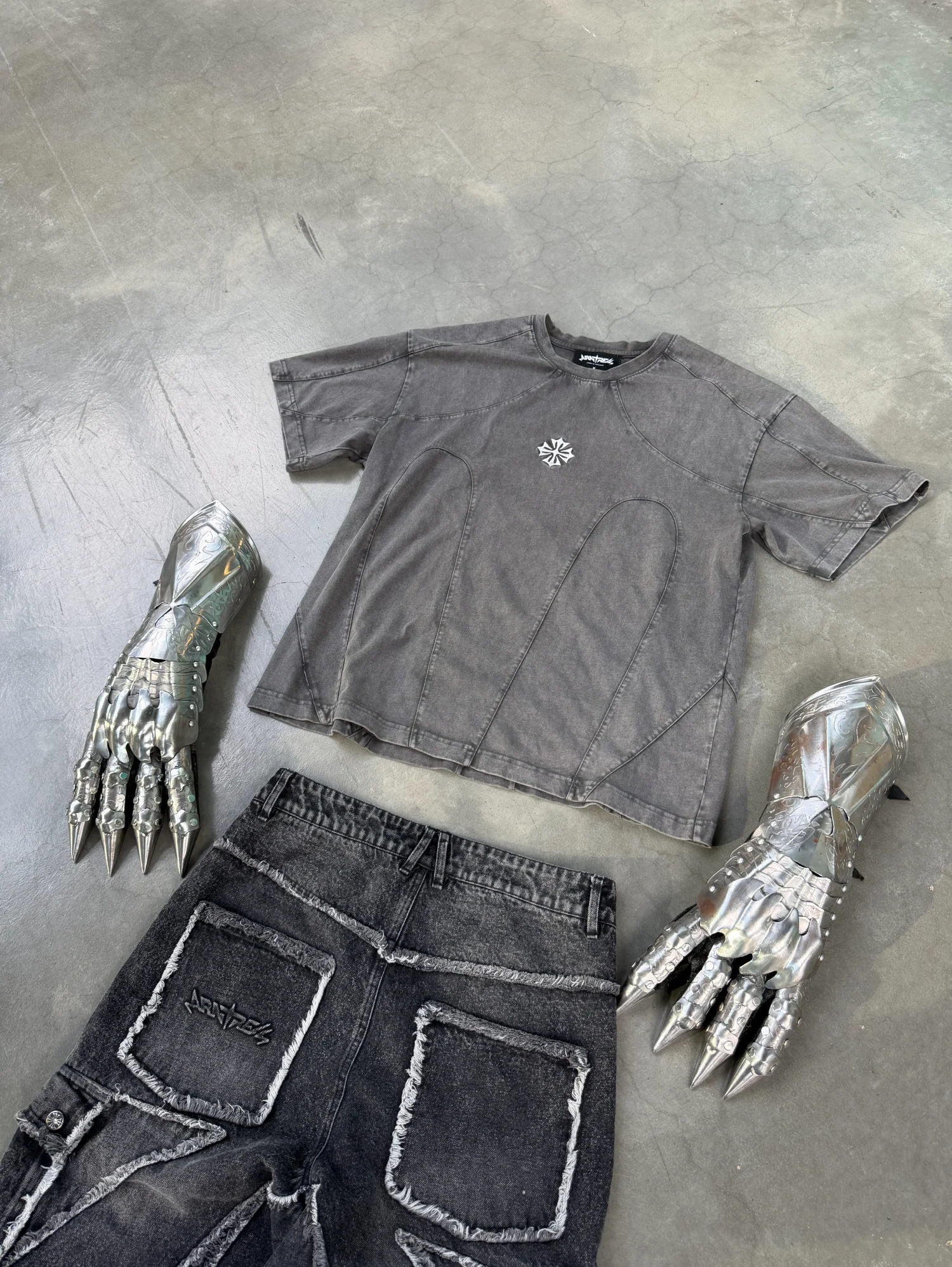Forged T-shirt - Image 7