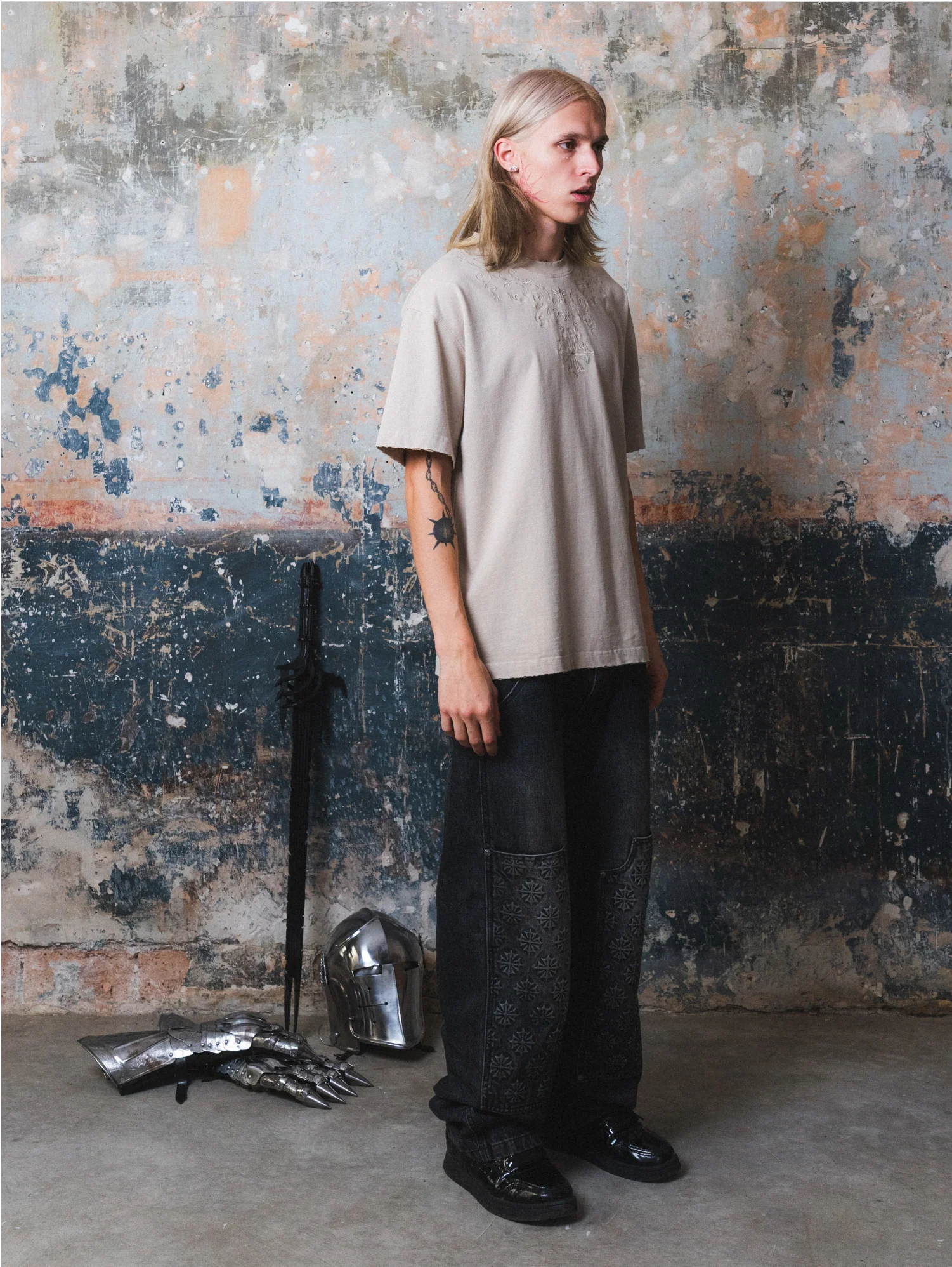 Holy T-shirt - Image 8