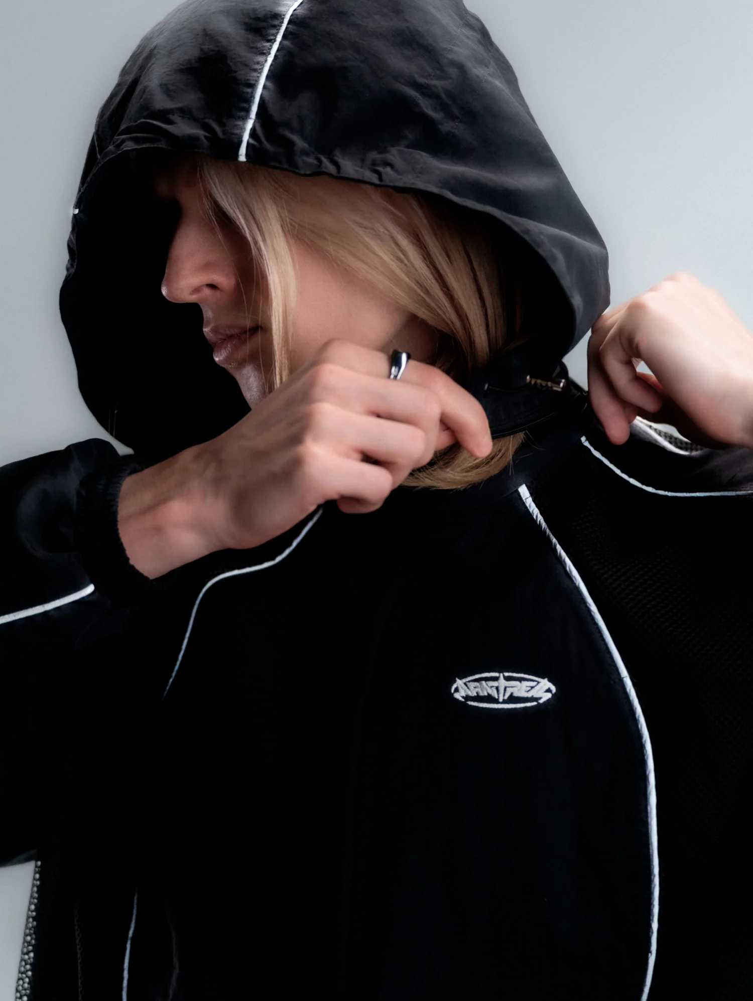 Eclipse Tracksuit - Image 7